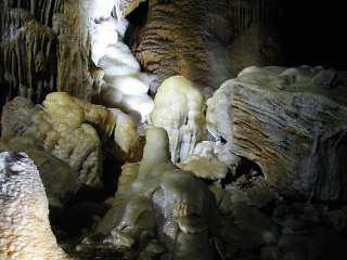 Beispiele für Geomantie und Erdheilung Tropfsteinhöhle Herbstlabyrinth im Westerwald Die Erdelementarwesen melden sich zu Wort " Wir gehören zu der Gruppe der Erdelementarwesen und wir bewundern eure