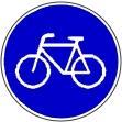 Straßenbenutzung Ein Fahrradfahrer muss einen vorhandenen Fahrradweg benutzen, fordert ihn eines der drei folgenden Verkehrszeichen dazu auf: