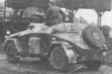 carrier) SdKfz 250/8 (light armored halftrack with 75 mm L/24 gun) SdKfz 250/9 (light armored halftrack with 20 mm L/55 gun) SdKfz