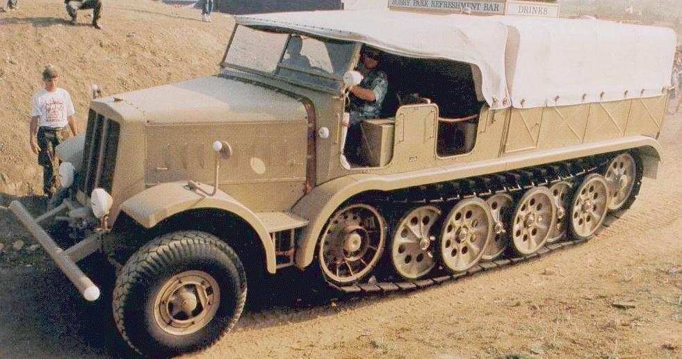 SdKfz 6 (5 ton medium halftrack for