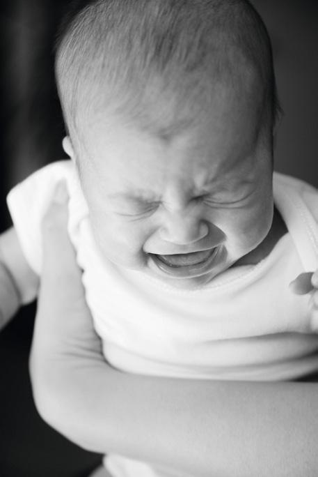 SCHUTZFAKTOR SCHREIEN Warum Babys schreien Schreien ist für Babys nicht nur ausgesprochen anstrengend, es verbraucht auch wertvolle Kalorien, die sie eigentlich dringend zum Wachsen brauchen.