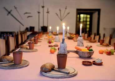 Die Event-Dinner sind ideal für einen Abend mit Freunden, mit der Familie oder auch als romantisch-rustikales Date. Termine unter www.restaurant-sparrenburg.de WARM, WEICH, MODISCH UND HANDGEMACHT!