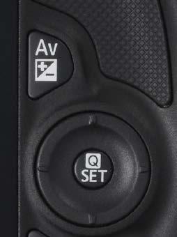 Schritt für Schritt Manuelle Belichtung einstellen a b Bei gedrückter Av-Taste 1 auf der Kamerarückseite können Sie über das Hauptwahlrad den Blendenwert einstellen.