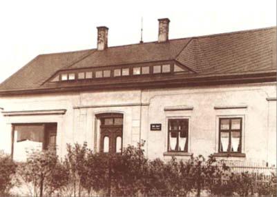 KUNERT HISTORIE Gründung: 1907 in