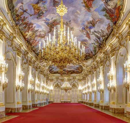 Die Große Galerie wurde 2012 aufwendig renoviert und erstrahlt nun wieder als imperialer Rahmen für glanzvolle Konzerte und