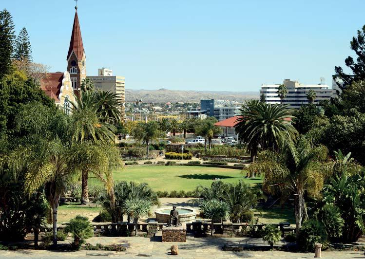 1 Stabilität: Auf Namibia können Sie sich verlassen. Die namibische Verfassung gilt als eine der modernsten der Welt.