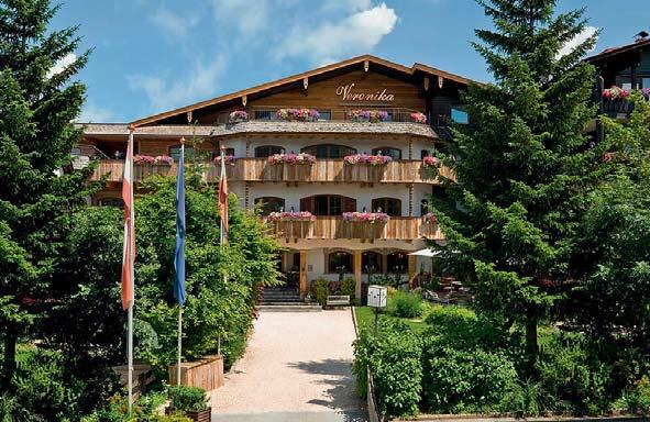 ****-Krumers Post Hotel & Spa Getreu dem Motto «geniessen, entspannen und entdecken» erleben die Gäste von Krumers Post Hotel Wellnessferien direkt im Herzen von Seefeld in Tirol.