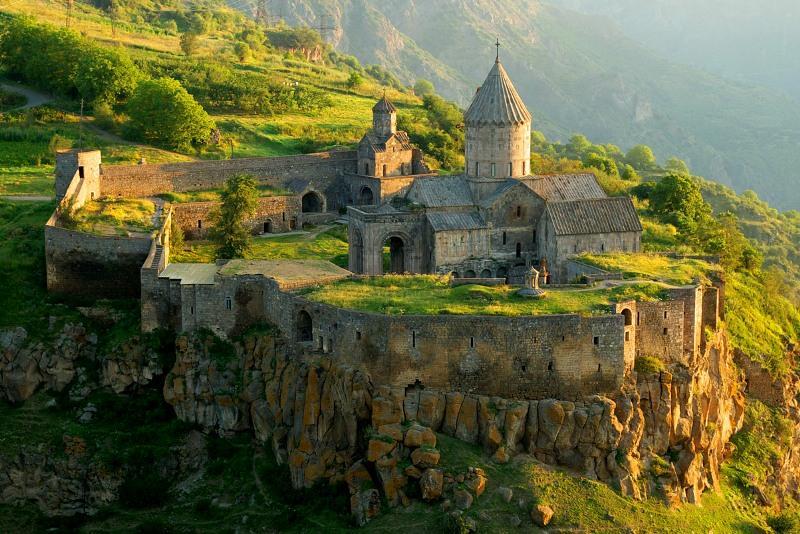 Armenien.