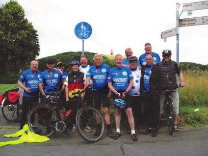 Radgruppe Jährliche Wochenendtour hatte Neukirchen-Vluyn zum Ziel Am 2. Juli machten sich 15 Radsportfreunde des Turnerbund Frintrop zur diesjährigen Radtour auf.