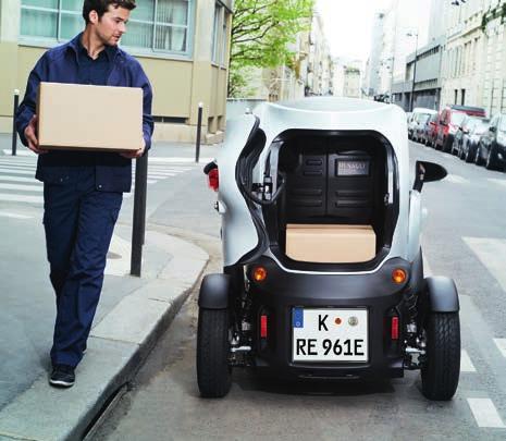 Als Twizy Cargo bietet er als -Sitzer nämlich einen nützlichen Stauraum mit 56 Litern Volumen* ideal für alle kleinen Transporte in der Stadt!
