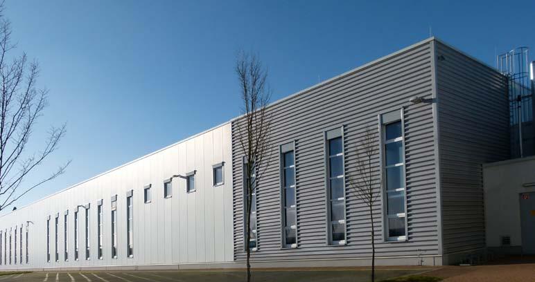 MBW Metallbearbeitung Wertheim GmbH Am Standort Wertheim stehen 6.000 m² Produktionsfläche mit modernstem Maschinenpark zur Verfügung. Über weitere 1.600 m² verfügt unser Standort in Baiersdorf.