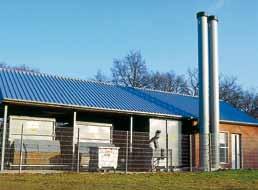 Eine Windkraftanlage rundet die alternative Stromproduktion im Entsorgungszentrum ab. Betriebshof Auf dem Betriebshof ist der Fuhrpark der AWG beheimatet (6*).