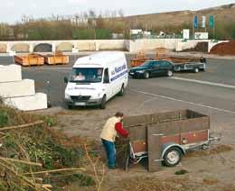 Im gesamten Kreisgebiet sind unsere Fahrzeuge, meist moderne Seiten- und Überkopflader, im Einsatz.