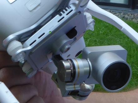Kenngrößen Kamera Phantom 3 Zenmuse X5 Sensortyp CMOS CMOS Sensorformat 6.2 x 4.6 mm 17.3 x 13.