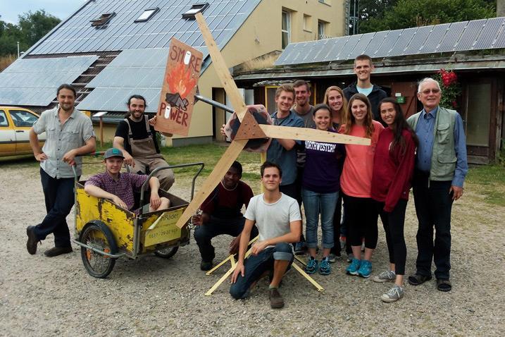 Spaßfaktor Viele Besitzer von Kleinwindkraftanlagen erzählen mit einer Begeisterung von ihrer Anlage, die man in Bezug auf Solaranlagen selten zu hören bekommt.