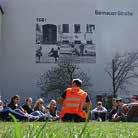 22 Schüler pro Guide) Sie können zwischen folgenden Führungen wählen: Die Berliner Mauer: Bekanntes und unbekanntes von der Berliner Mauer mit Besuch der Mauergedenkstätte und