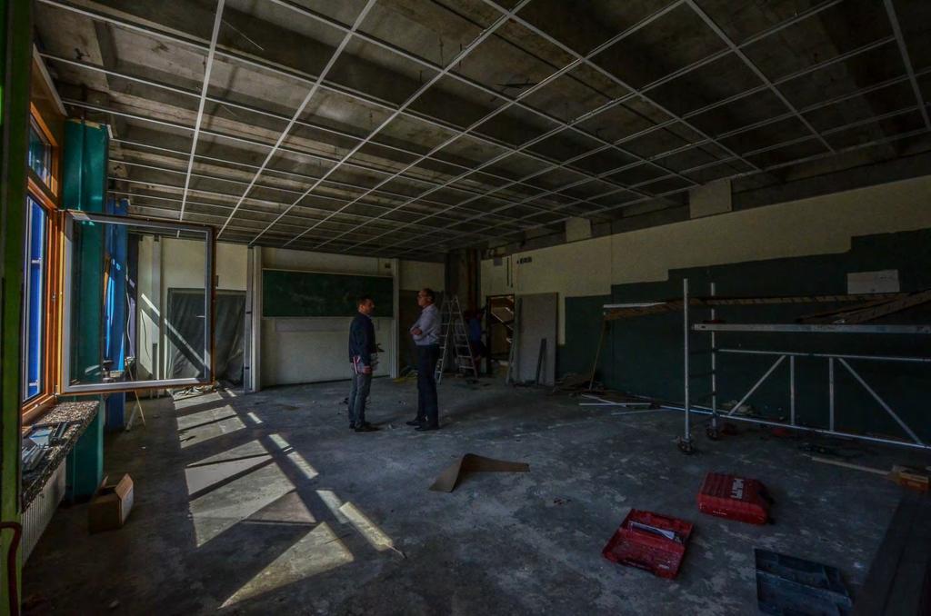 Einstein-Gymnasium: Einrichtung Außenklasse, Sanierung
