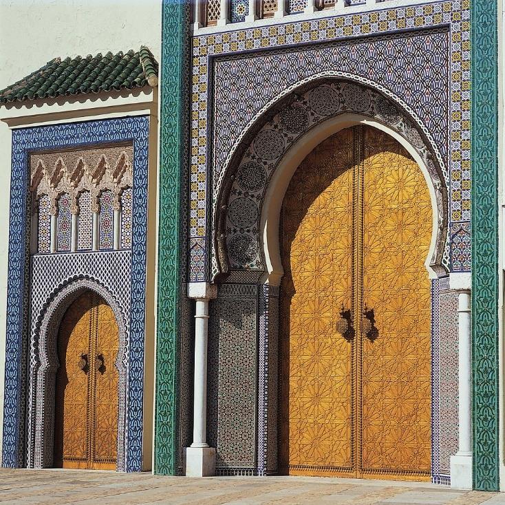 ANHANG REISELITERATUR Es gibt eine Vielzahl an literarischen Werken, die sich mit Marokko beschäftigen.