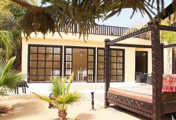 ALLGEMEINE BESCHREIBUNG Im Herzen des Nationalparks Souss Massa, an der Südküste Marokkos, befindet sich eine Oase der Stille das luxuriöse Privathotel Tiger Lounge.