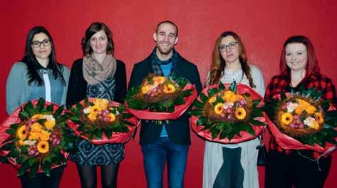 2016 Das Jahr im Überblick 1. Preis geht an Auszubildende aus Baesweiler Der erste Preis geht an Ivana Etschenberg von der PTA-Lehranstalt Baesweiler. Den 2.