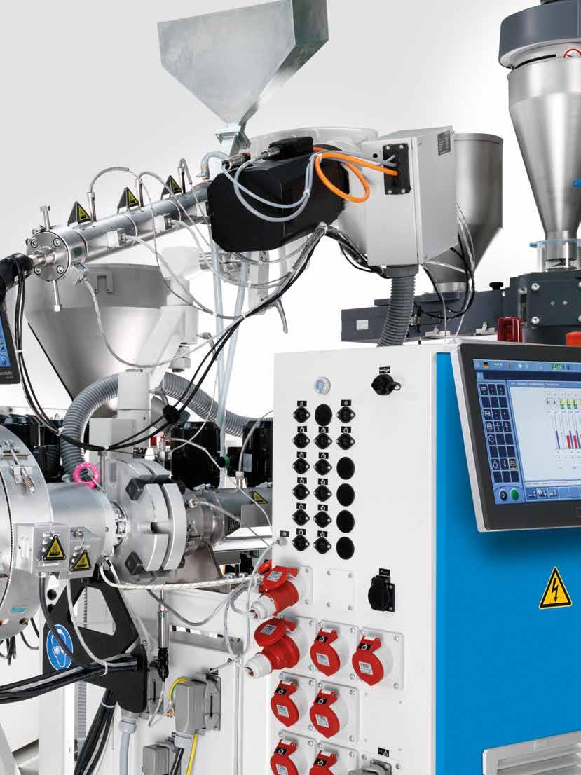 3 Extruder-Kombination mit einem 5-Schicht-Rohrkopf optimal geeignet für die