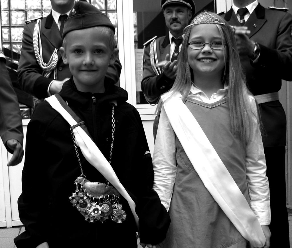 das kinderkönigspaar Kinderkönigspaar Julian Kugel und Lorena Klaus Das Beste waren der Festzug schon eingeholt.