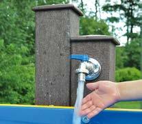 Zapfsäule für Hauswasseranschluss Die Zapfsäule aus Recycling-Kunststoff mit Wasserhahn und Gardena -nschluss wird an das Hauswassernetz angeschlossen und