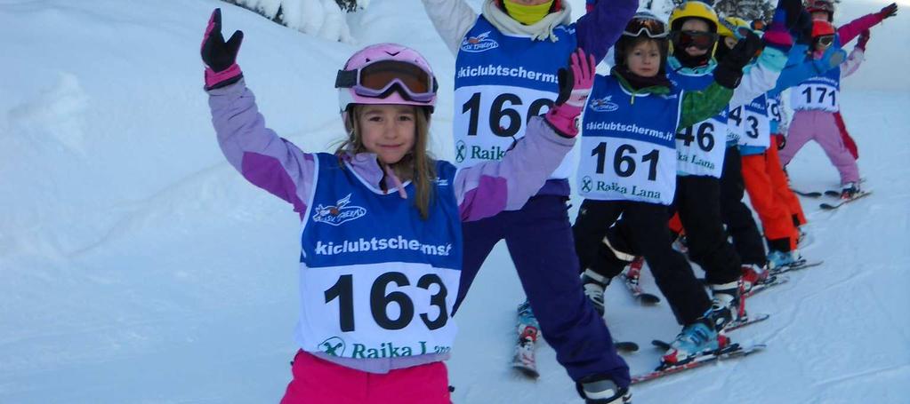 Dazu gibt es auch noch eine eigene Gruppe mit Schwerpunkt Freestyle Skicross, wo den Kindern in aller Sicherheit die Grundtechnik des Freestyles gelehrt wird. Kurstage: Kostenbeitrag: 26., 27., 28.