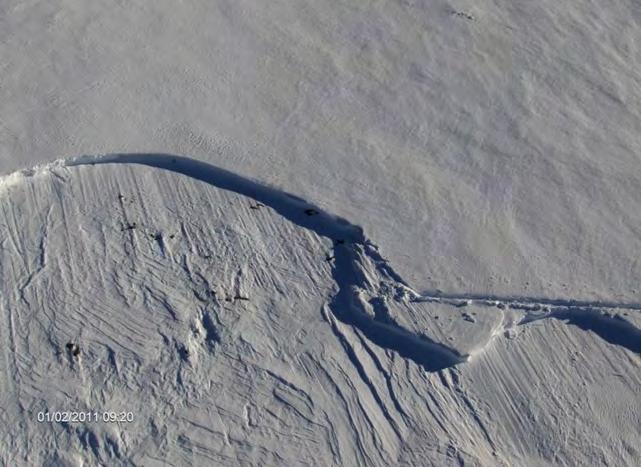 Unfallhergang und Bergungsaktion Am Morgen stiegen zwei Skitourengänger von der Bergstation des Dossen-Skiliftes im Skigebiet Engstligenalp über das Tschingellochtighorn zum Schedelsgrätli am Vorder