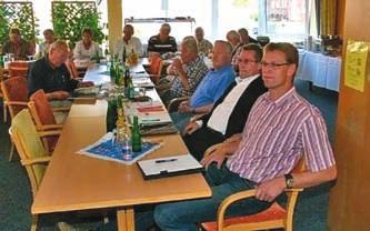 Erfreuliche ENTWIcKLUNG für DIE WbG Kiel-OST Am 17. Juni 2010 waren bei der diesjährigen Vertreterversammlung allseits zufriedene Gesichter zu sehen.