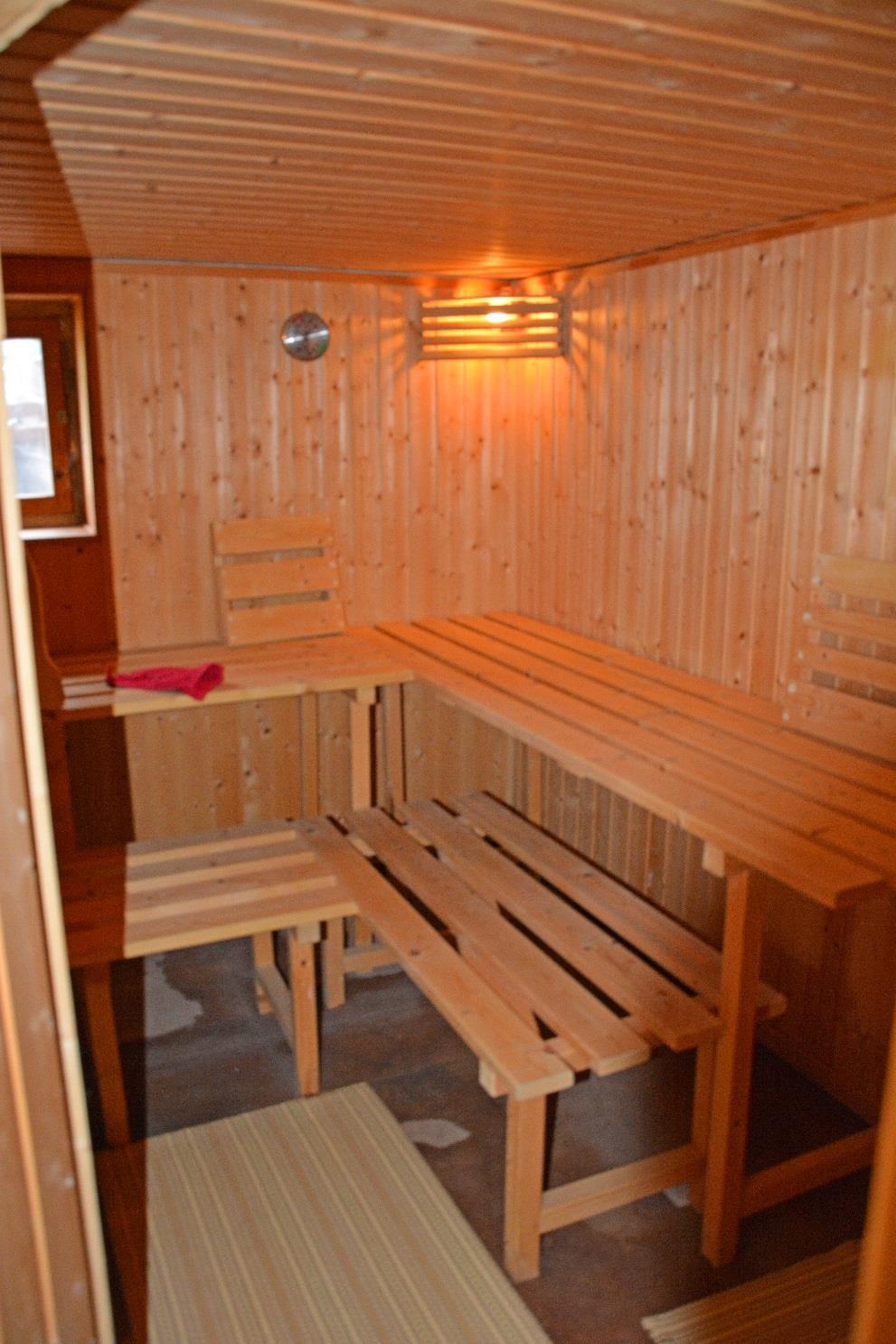 In einem weiteren Raum befindet die Sauna.