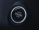 Eine Start-Stopp-Taste für das schlüssellose Ein- und Ausschalten des Motors befindet sich an der Lenksäule.
