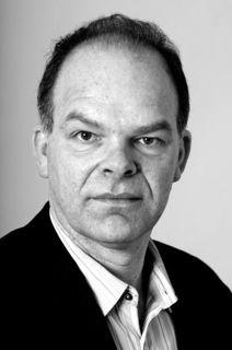 2007 erschien sein Bestseller Beraten und verkauft: McKinsey & Co. der große Bluff der Unternehmensberater. Seit August 2009 ist Thomas Leif zudem Honorarprofessor der Universität Koblenz-Landau.