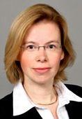 Zeit als Lektorin in einem Berliner Verlag. Von 1992 bis 1997 studierte sie Rechtswissenschaften an der Humboldt-Universität Berlin.