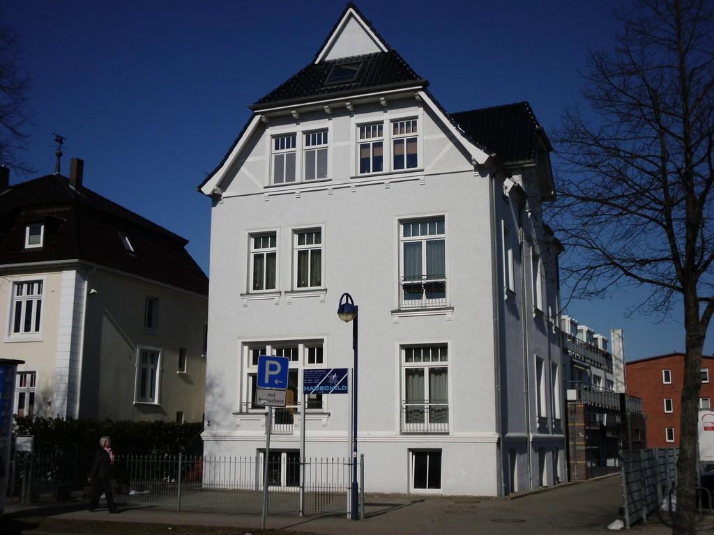 Schleswig-Holstein Deutschland Baujahr 1920 Übernahme ab Datum Etagen 3 Zimmer 4,00 Wohnfläche 103,00 m² Übernahmedatum 01.04.