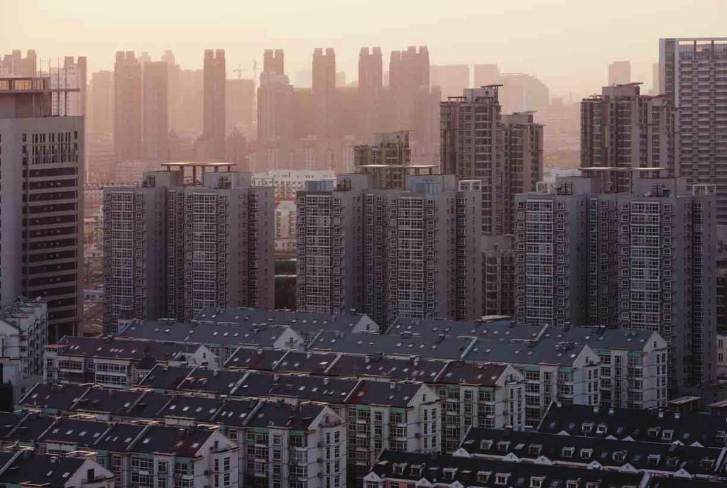 Cities Unknown Chinas Millionenstädte Abseits der wirtschaftlichen und kulturellen Metropolen wie Hong Kong und Shanghai führt Hans-Georg Esch mit Cities Unknown das dynamische Wachstum der