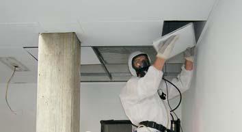 Deckenplatten Asbesthaltige Akustikplatten (schwachgebundener Asbest) Akustikdeckenplatten Arbeiten und Gefährdungen Sichtkontrolle, Arbeitsvorbereitungen, Arbeiten im Raum ohne Kontakt zu