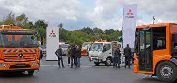 An zwei Tagen konnte Daimler insgesamt 600 Fachbesucher in Hannover Laatzen auf dem Gelände des Fahrsicherheitszentrums des ADAC begrüßen.
