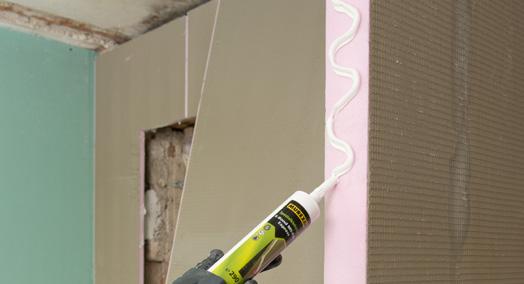 Nach punktuellem oder vollflächigem Aufbringen des Murexin Klebemörtels kann die Murexin Uniplatte direkt auf Boden oder Wand geklebt werden.