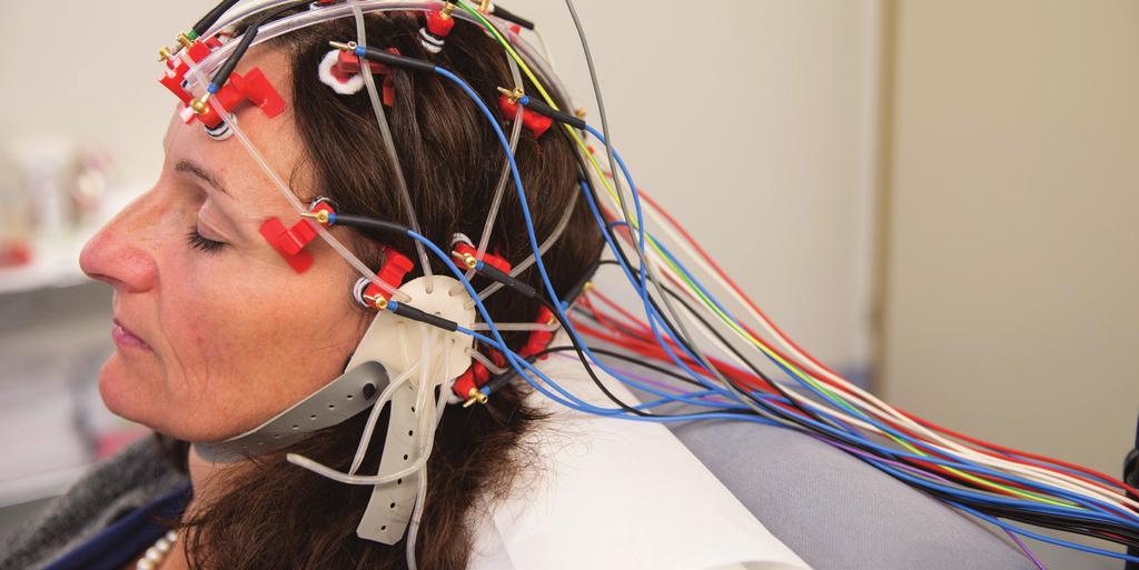 Das Sicherheitskonzept Der Austrittstag Unsere EEG Technikerinnen werden bei Ihnen anschliessend eine Hirnstromkurve (EEG) ableiten und das Langzeit-EEG montieren.