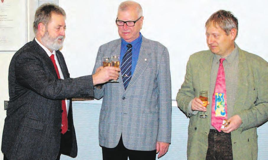 Auszeichnung fürs Wirken im Ehrenamt Festveranstaltung rund um Eintragung ins Goldene Buch Horst Niethe und Dr.
