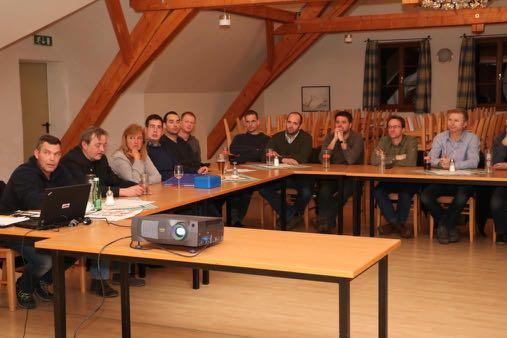 ALLGEMEINES 13. Jänner - Mitgliederversammlung am Zainingerhof Am 13. Jänner 2017 fand die jährliche Mitgliederversammlung der Feuerwehr im Zainingerhof statt.
