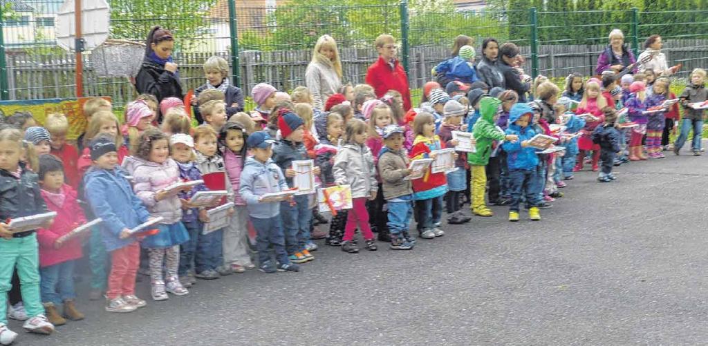 Aus den Kindergärten PrimASpaichingen 13 Kindergarten St. Raphael - Polizei Polizei besucht Vorschüler des Katholischen Kindergartens St.