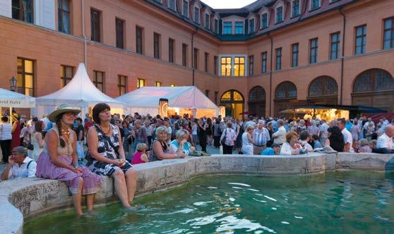de Anatevka 2016 Führungen Eine Stunde vor jeder Vorstellung bieten die Thüringer Schlossfestspiele Sondershausen eine Führung hinter die Kulissen der Festspiele an (außer Premiere).