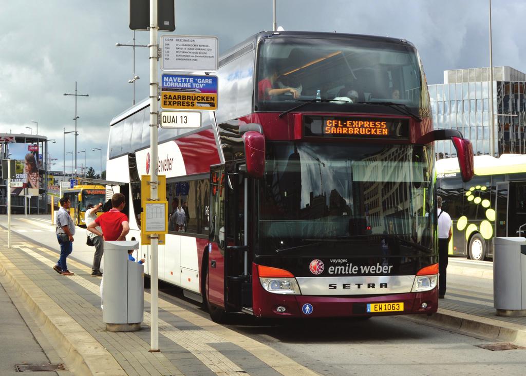 DIE BUSLINIE DER CFL, ein Hauptverkersknotenpunkt der ICE und EC Fernverkerslinien Deutsclands wird bis zu 15 täglic durc den Einsatz moderner Luxusbusse mit dem Hauptbanof Luxemburg verbunden.
