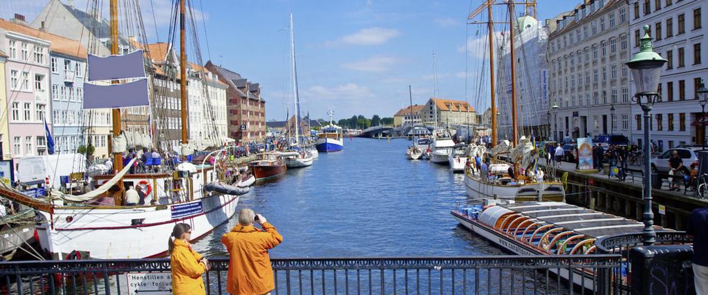 Dänemark Schweden Finnland Fünf Städte auf einen Streich Die großen Städte des Nordens haben eines gemeinsam: Sie liegen alle am Meer und bestechen mit einer entspannten maritimen Atmosphäre.