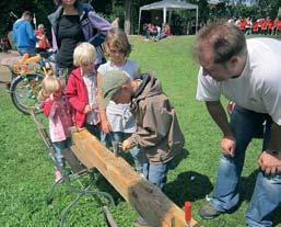 Juli war das Kinder- und Sommerfest des KGV Naturheilkunde Gohlis (ca. 550 Parzellen) ein kultureller Höhepunkt, den der Verein mit der Feier seines 125-jährigen Bestehens verbunden hatte.