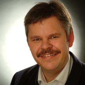 Klaus-Dieter Thill ist Leiter des IFABS-Instituts in Düsseldorf sowie Autor zahlreicher Fachartikel und Fachbücher zum Thema Management und Marketing