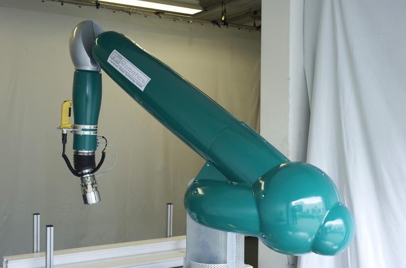 Bild 1: 7-Achsen Roboter ROMO der Firma FerRobotics 2. Elastische Roboter Die Anwendung elastischer Roboter ist für viele Bereiche von großer Bedeutung.