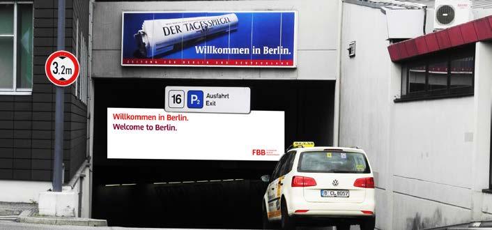 Colorama Tunnelausfahrt Flugsteigring J Willkommen in Berlin Begrüßen Sie ankommende Passagiere mit dieser hinterleuchteten Werbefläche in der Ausfahrt vom Innenring des.